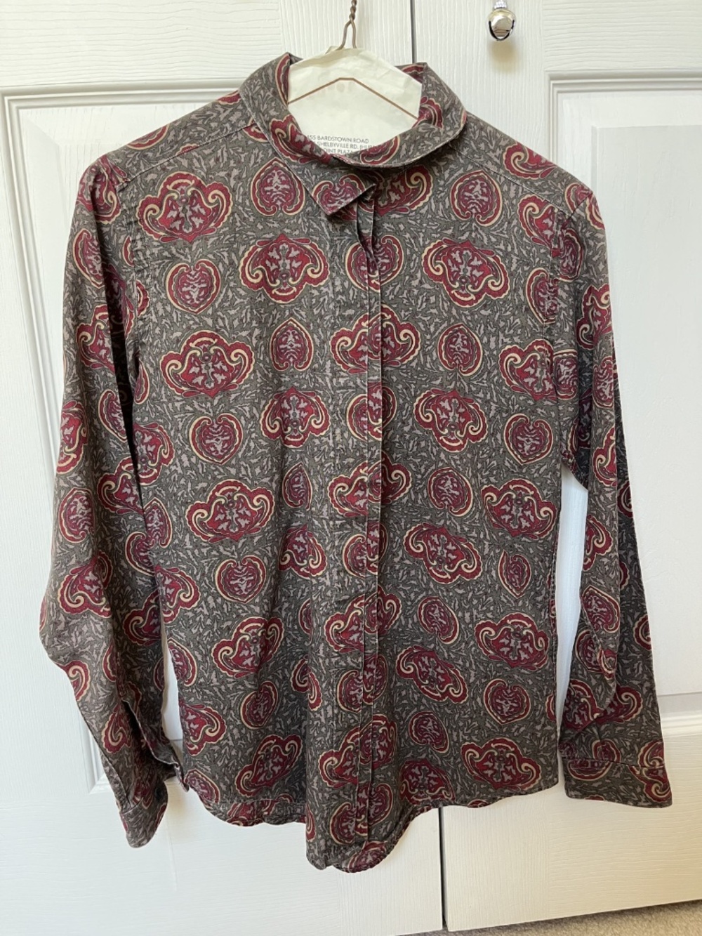 VINTAGE Pappagallo Women’s Button Down Paisley Blouse - Size 8, Cool, Red Purple
